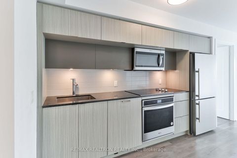 Photo 8 at 1117 - 585 Bloor Street E, North St. James Town, Toronto