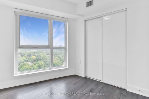 Photo 17 at 1117 - 585 Bloor Street E, North St. James Town, Toronto