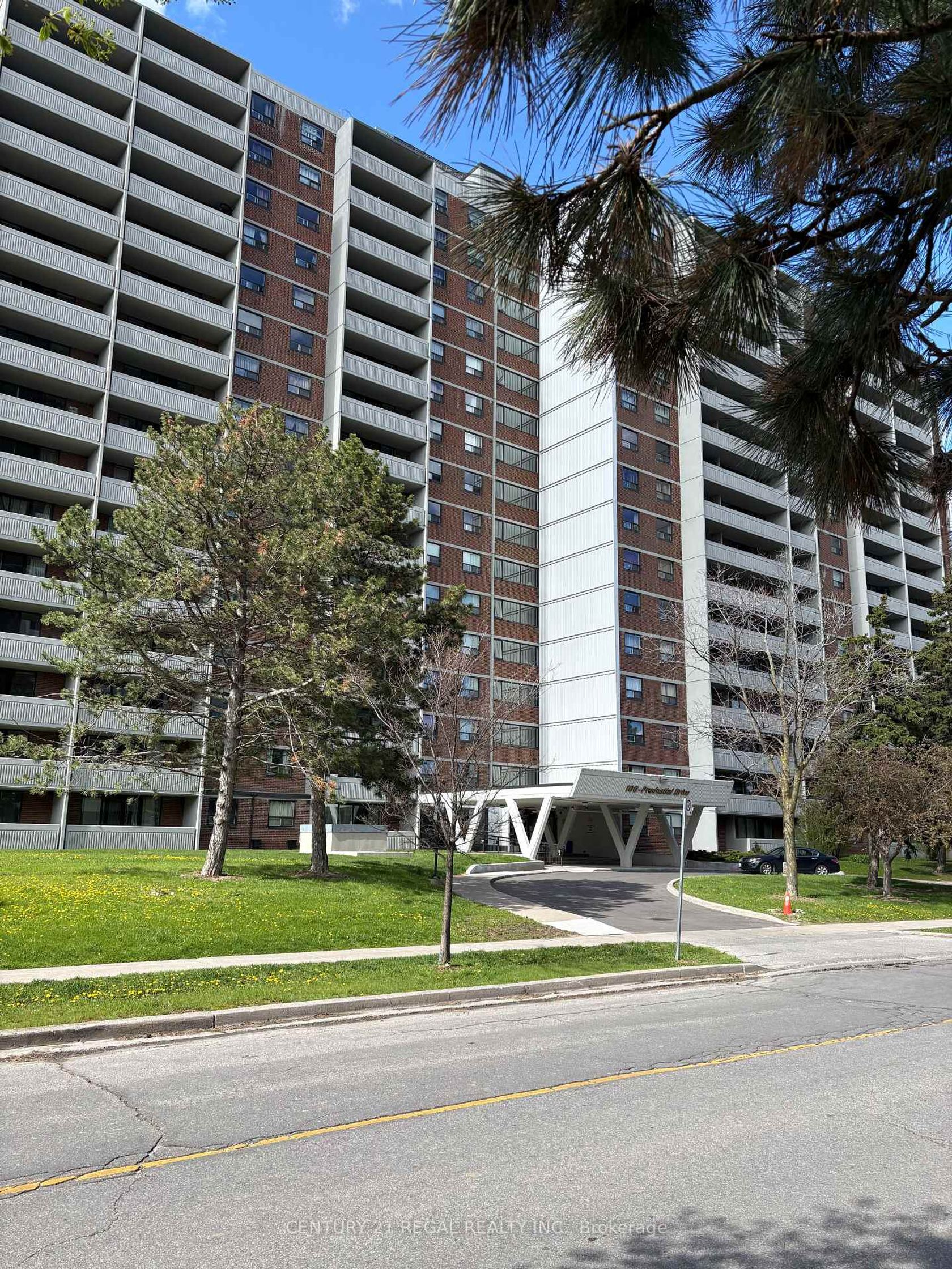 609 - 100 Prudential Drive, Dorset Park, Toronto photo number 2