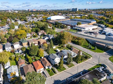 Photo 13 at 18 Glasgow Avenue, Birchmount, Toronto