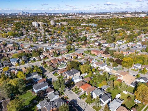 Photo 22 at 18 Glasgow Avenue, Birchmount, Toronto