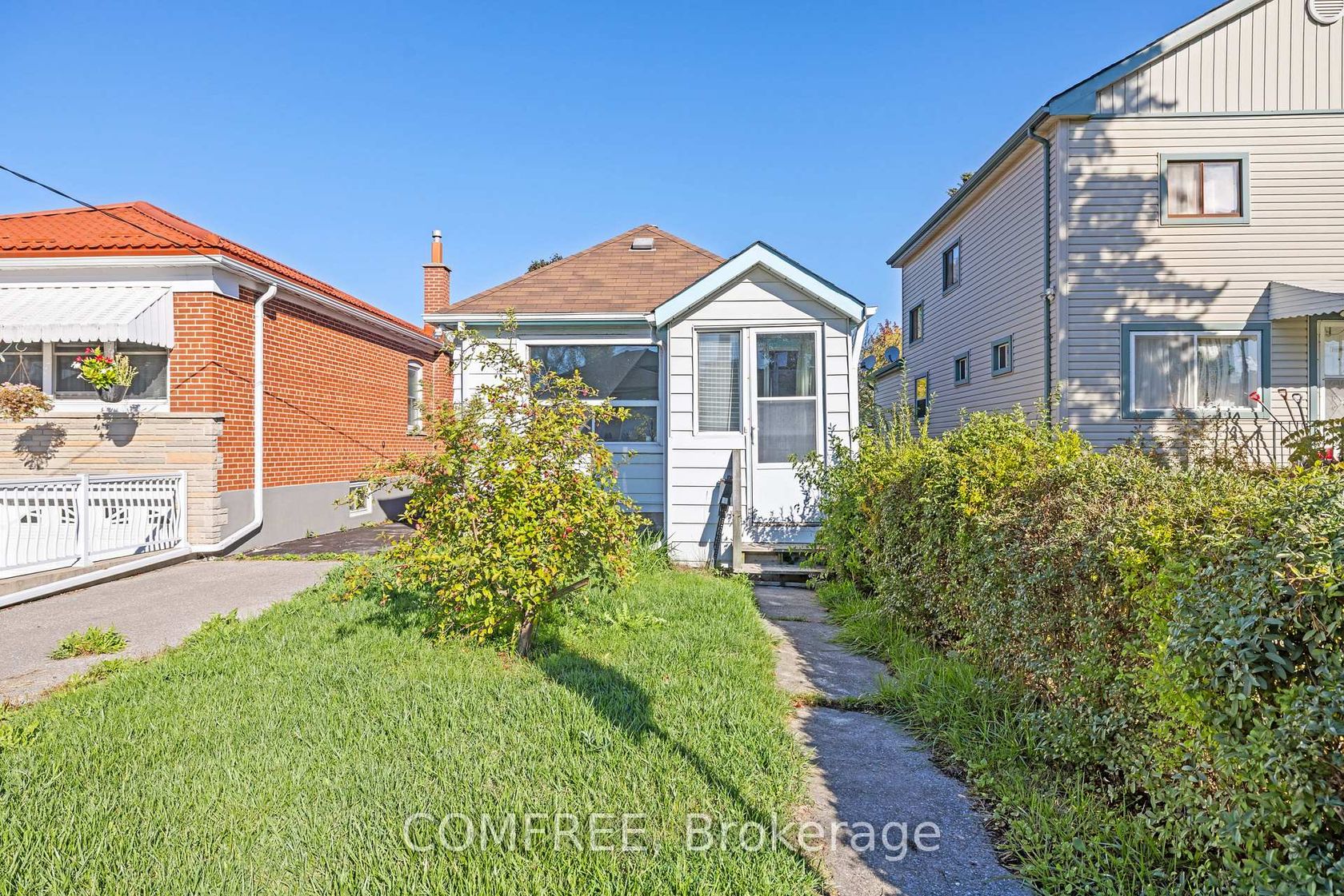 18 Glasgow Avenue, Birchmount, Toronto 