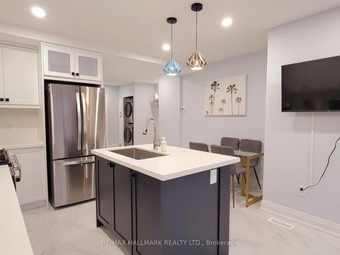 Photo 4 at 434 Victoria Park Avenue, Danforth, Toronto