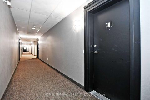 Photo 2 at 303 - 39 Ferndale Drive S, Ardagh, Barrie