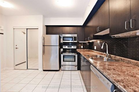 Photo 12 at 303 - 39 Ferndale Drive S, Ardagh, Barrie