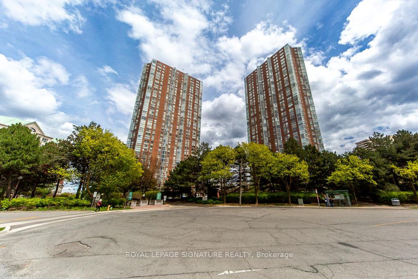 510 - 5 Concorde Place, Don Mills, Toronto photo number 2