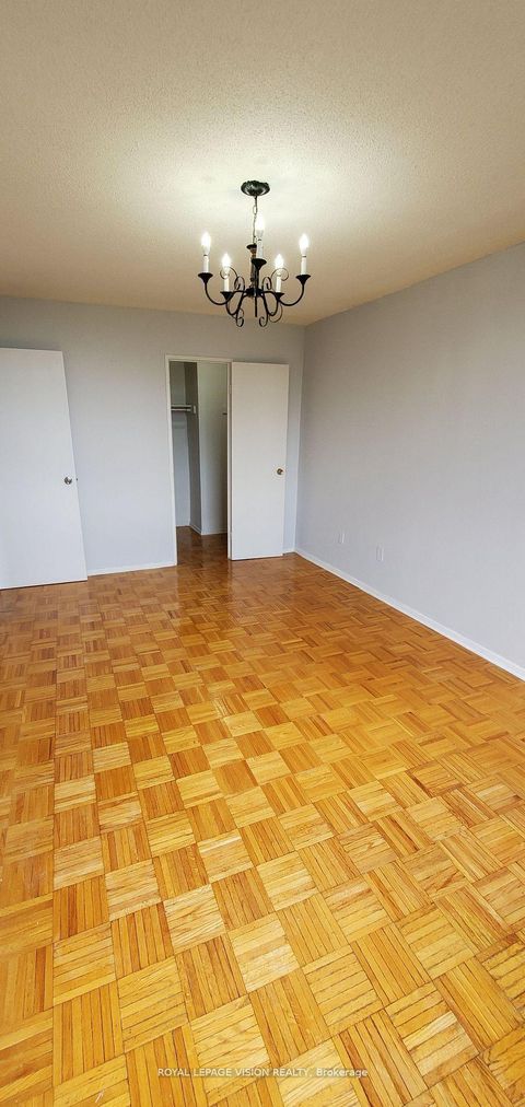 Photo 3 at 1202 - 20 Edgecliff Golfway, Flemingdon Park, Toronto