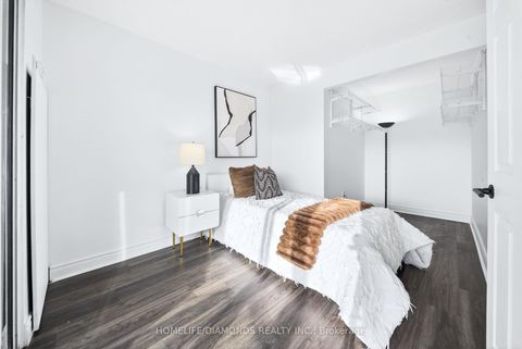 Photo 14 at 2002 - 5 CONCORDE Place, Don Mills, Toronto