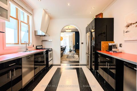 Photo 12 at 451 Sackville Street, South St. James Town, Toronto