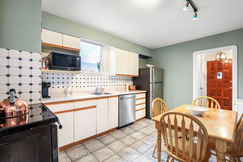 Photo 7 at 220 Parkview Hill Crescent, Parkview, Toronto