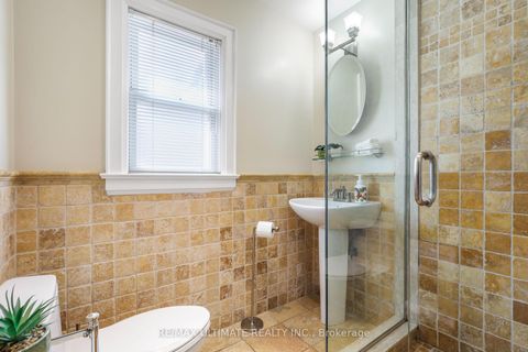 Photo 12 at 220 Parkview Hill Crescent, Parkview, Toronto
