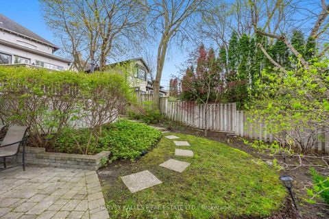 Photo 33 at 141 Old Forest Hill Road, Forest Hill North, Toronto