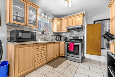 Photo 10 at 5 Thwaite Avenue, Jane Heights, Toronto