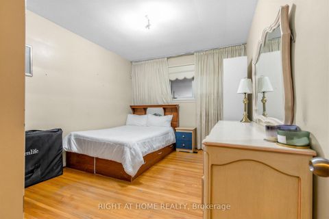 Photo 13 at 5 Thwaite Avenue, Jane Heights, Toronto
