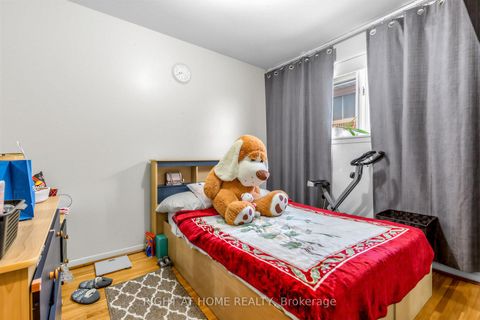 Photo 15 at 5 Thwaite Avenue, Jane Heights, Toronto