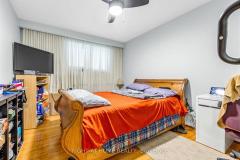 Photo 16 at 5 Thwaite Avenue, Jane Heights, Toronto
