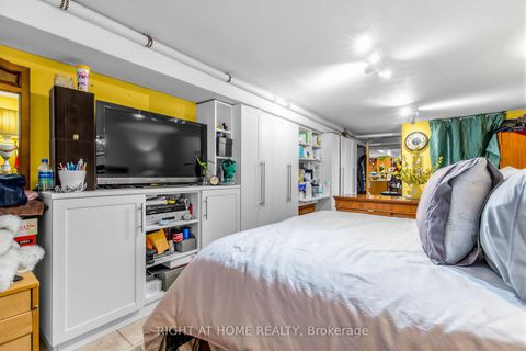 Photo 26 at 5 Thwaite Avenue, Jane Heights, Toronto