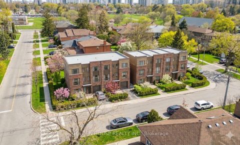 Photo 0 at 260 Moore Park Avenue, Newtonbrook West, Toronto