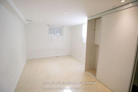 Photo 12 at 260 Moore Park Avenue, Newtonbrook West, Toronto