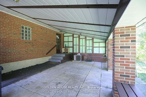 Photo 16 at 260 Moore Park Avenue, Newtonbrook West, Toronto