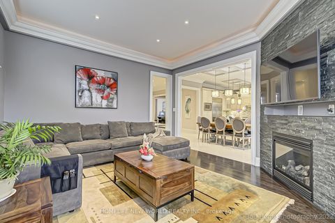 Photo 15 at 29 Threadneedle Crescent, Hillcrest Village, Toronto