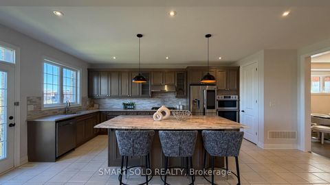 Photo 10 at 138 William F Bell Parkway, Rural Richmond Hill, Richmond Hill