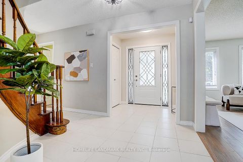 Photo 2 at 20 Lippincott Court, North Richvale, Richmond Hill