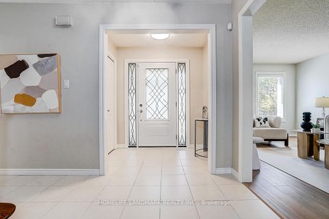 Photo 3 at 20 Lippincott Court, North Richvale, Richmond Hill
