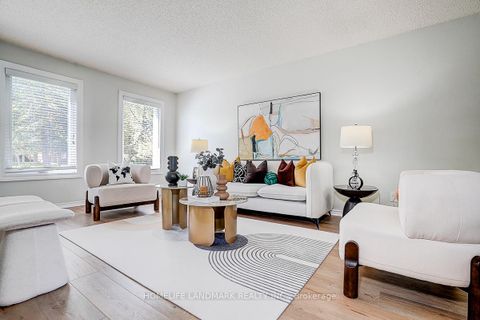 Photo 4 at 20 Lippincott Court, North Richvale, Richmond Hill