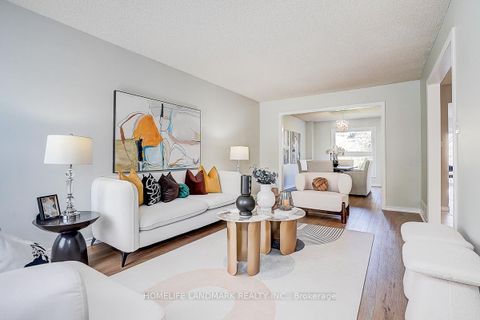 Photo 5 at 20 Lippincott Court, North Richvale, Richmond Hill