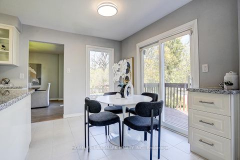 Photo 10 at 20 Lippincott Court, North Richvale, Richmond Hill