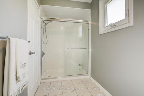 Photo 29 at 20 Lippincott Court, North Richvale, Richmond Hill