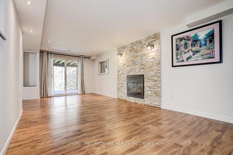 Photo 30 at 20 Lippincott Court, North Richvale, Richmond Hill