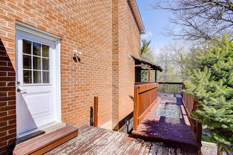 Photo 40 at 20 Lippincott Court, North Richvale, Richmond Hill