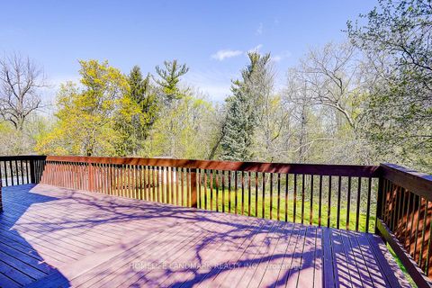Photo 41 at 20 Lippincott Court, North Richvale, Richmond Hill