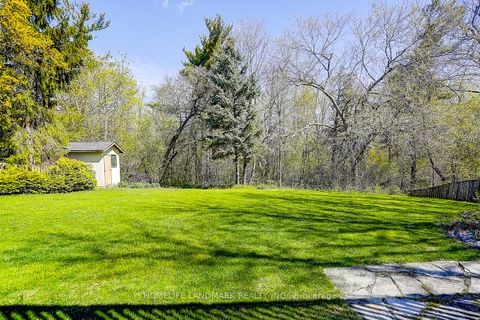 Photo 42 at 20 Lippincott Court, North Richvale, Richmond Hill