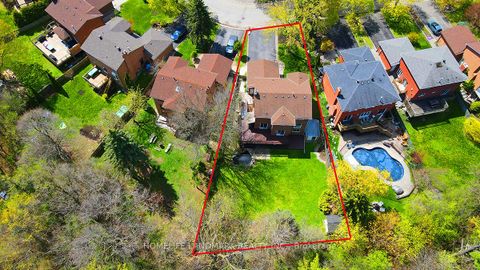 Photo 46 at 20 Lippincott Court, North Richvale, Richmond Hill