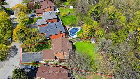Photo 47 at 20 Lippincott Court, North Richvale, Richmond Hill