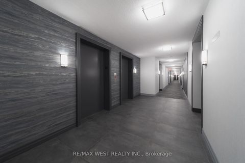 Photo 16 at 524 - 27 Rean Drive, Bayview Village, Toronto