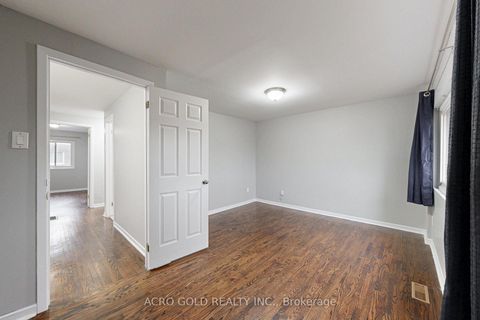 Photo 7 at 62 - 441 Military Trail, Morningside, Toronto