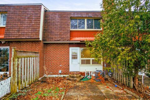 Photo 21 at 62 - 441 Military Trail, Morningside, Toronto