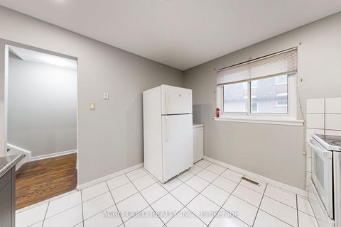 Photo 38 at 62 - 441 Military Trail, Morningside, Toronto