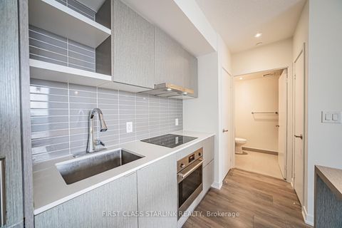 Photo 9 at 2801 - 100 Harbour Street, Waterfront Communities C1, Toronto