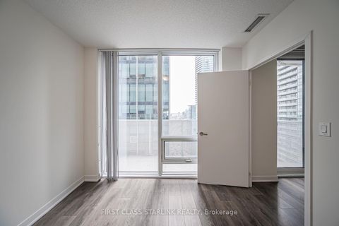 Photo 14 at 2801 - 100 Harbour Street, Waterfront Communities C1, Toronto