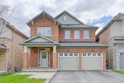 Photo 1 at 29 Mansard Drive, Jefferson, Richmond Hill