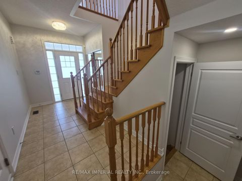Photo 2 at 29 Mansard Drive, Jefferson, Richmond Hill