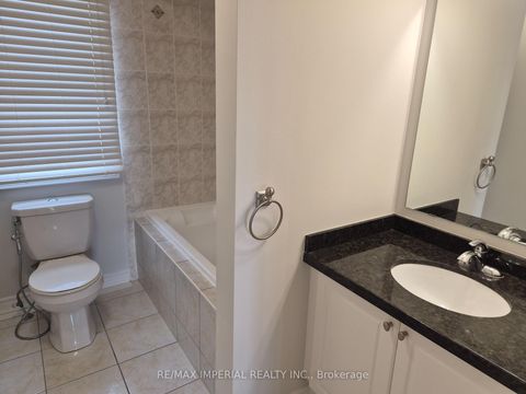 Photo 7 at 29 Mansard Drive, Jefferson, Richmond Hill
