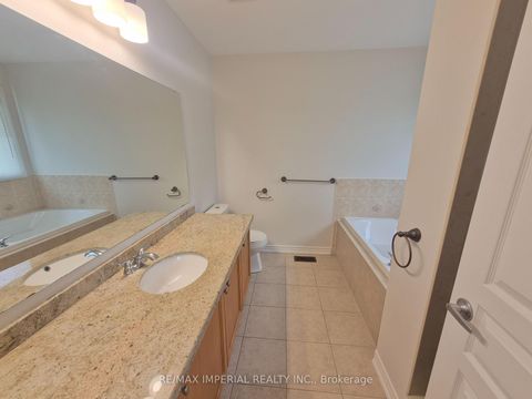 Photo 10 at 29 Mansard Drive, Jefferson, Richmond Hill