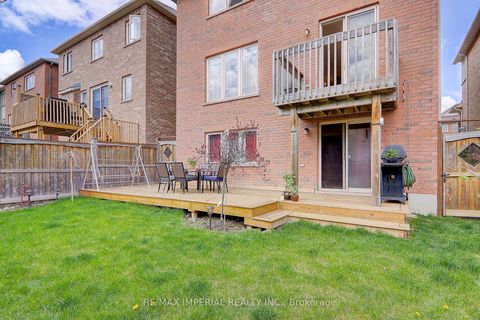 Photo 23 at 29 Mansard Drive, Jefferson, Richmond Hill