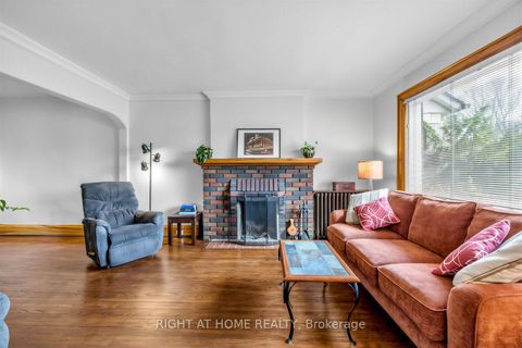 Photo 3 at 26 Maryland Boulevard, Crescent Town, Toronto